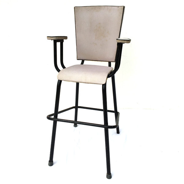 Chaise haute pour enfant des années 60 style vintage disponible sur le eshop de Madame M
