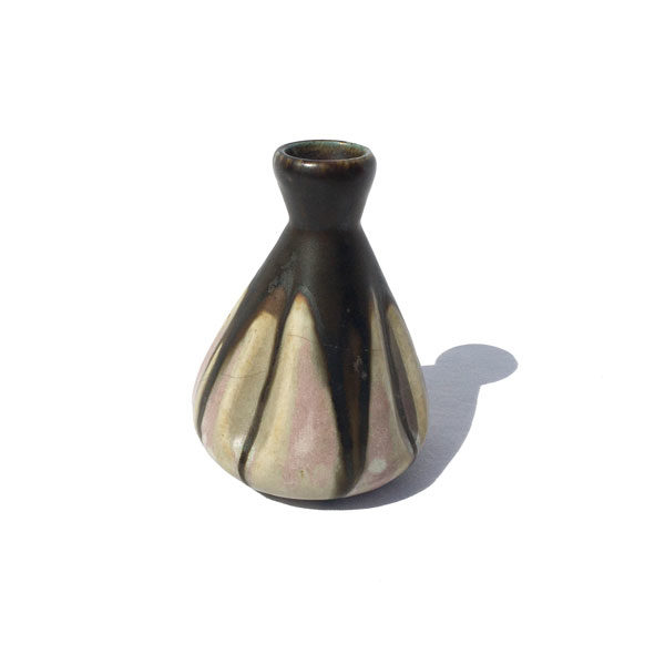 Ancien vase à fleurs en grès signé Méténier rose et marron