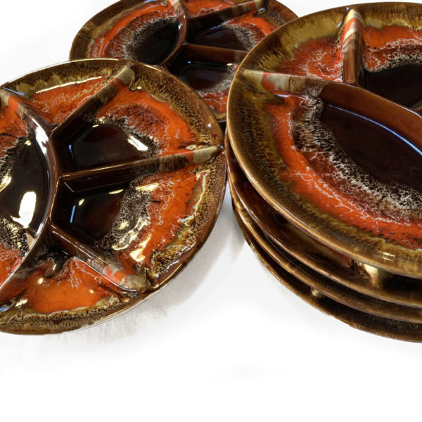 Ensemble de 6 assiettes à fondue en terre cuite vernissée de Vallauris, aux couleurs fauves et motifs abstraits rouge orangé