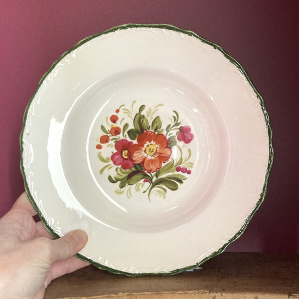 Une assiette à soupe toute mignonne… en céramique, signée Pagnossin Earthenware - Trévisse - Italie - 787
